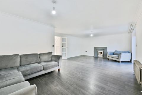 4 bedroom detached house for sale, Auber Close, Hoddesdon