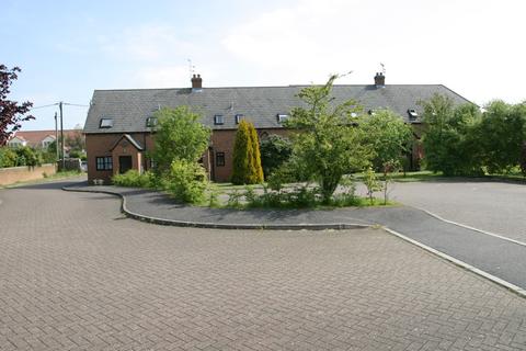 1 bedroom flat to rent, Poplars Close, Stone