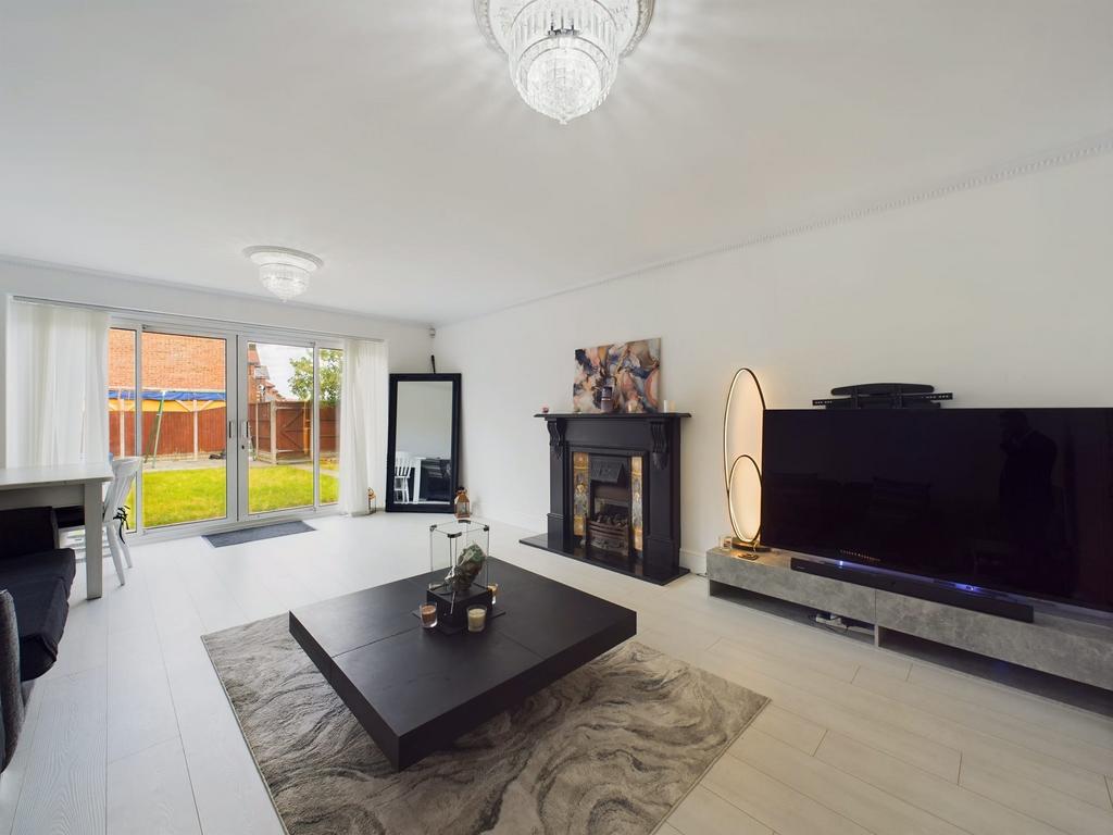House in Edgware - View 3