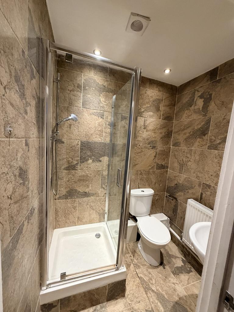 Apartment in Leicester, Aylestone Park - View 4