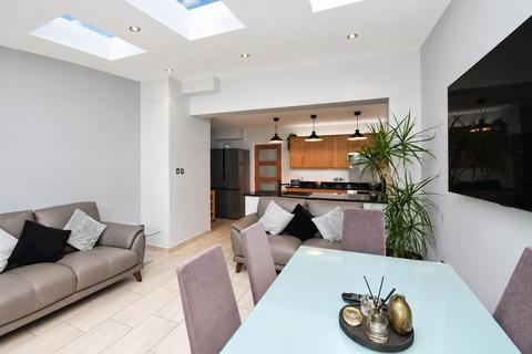 2 bedroom terraced house for sale, Cardigan Road, Hull