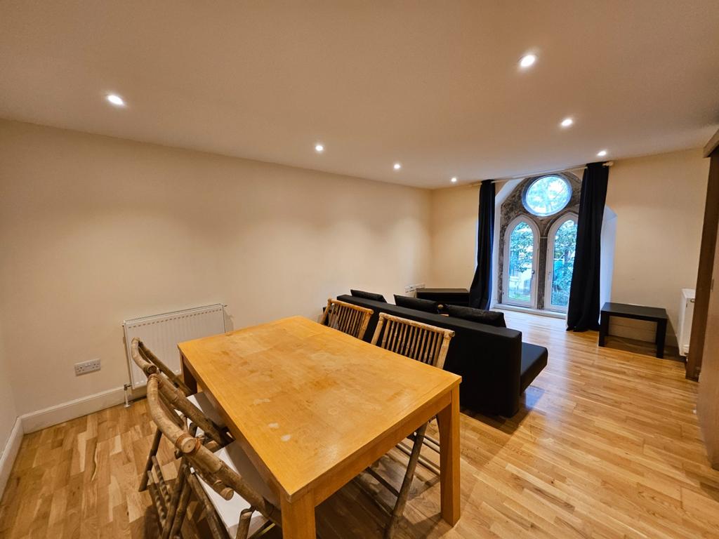 Apartment in Edinburgh - View 2
