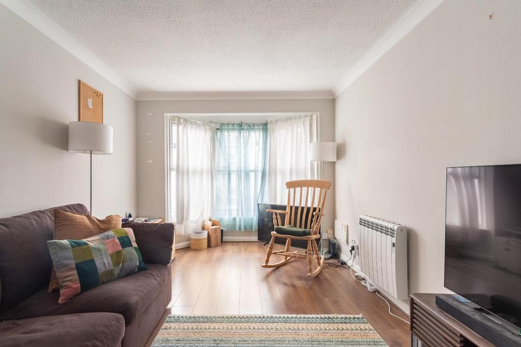Apartment in Brighton - View 3