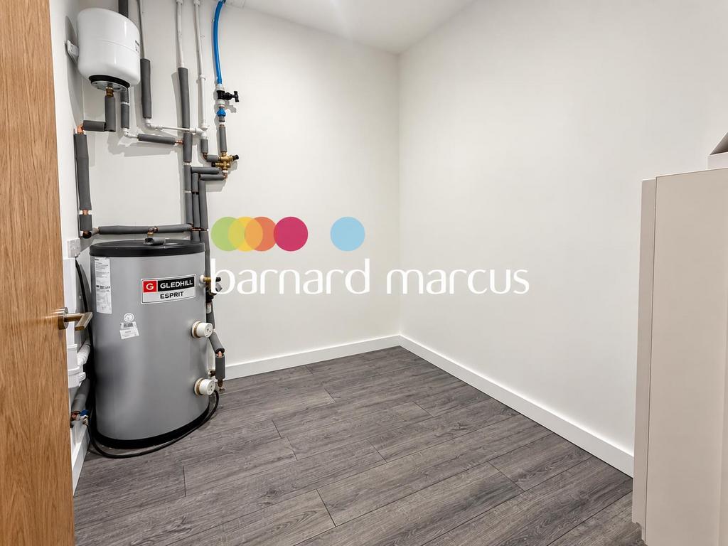 Apartment in CROYDON - More