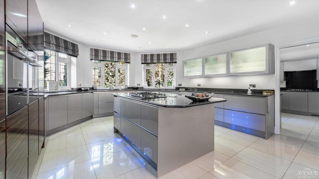House in Sutton Coldfield - View 2