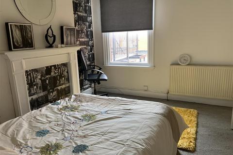 2 bedroom house share to rent, Bristol Road, Selly Oak, Birmingham