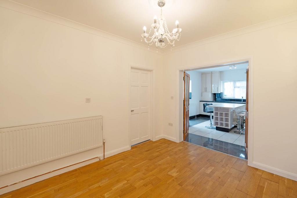 House in New Malden - View 5