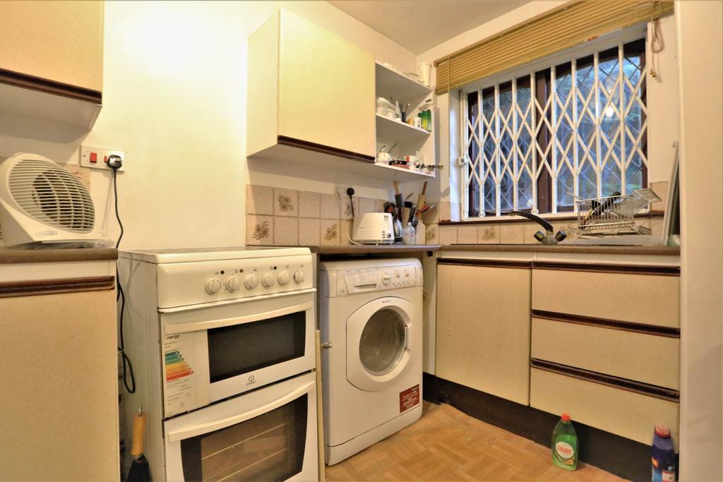 House in Romford - View 3