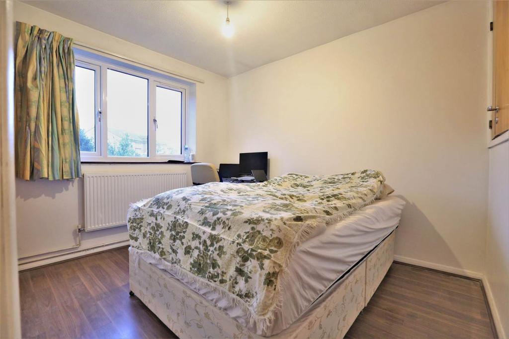 House in Romford - View 4