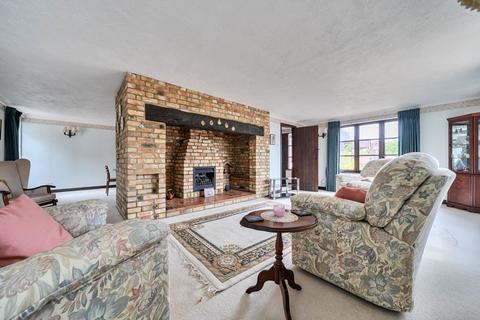 3 bedroom detached bungalow for sale, Silver Street, Great Barford