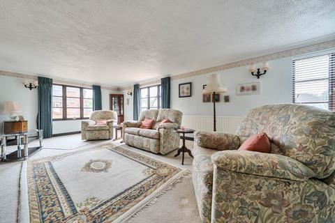 3 bedroom detached bungalow for sale, Silver Street, Great Barford