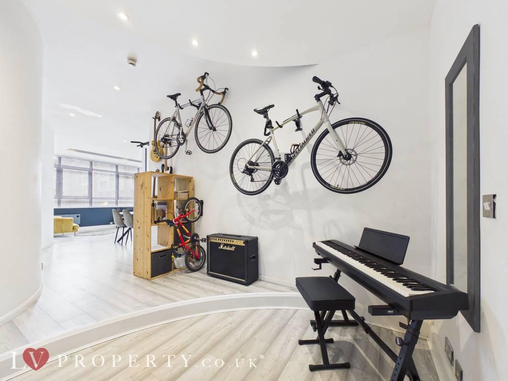 Apartment in Birmingham - More