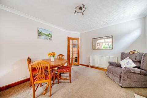 2 bedroom bungalow for sale, Selsdon Road, New Haw, KT15