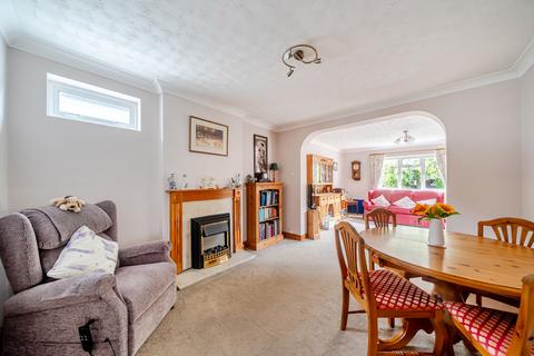 2 bedroom bungalow for sale, Selsdon Road, New Haw, KT15