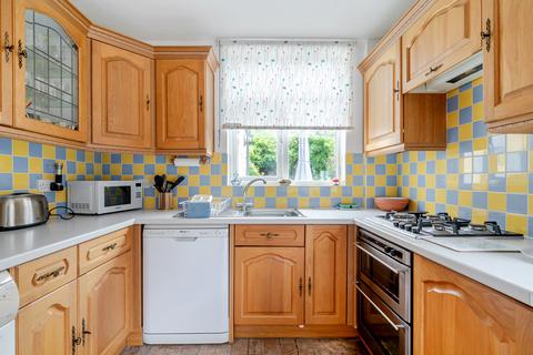 2 bedroom bungalow for sale, Selsdon Road, New Haw, KT15