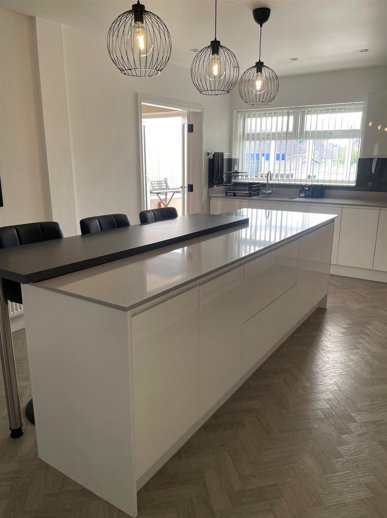 House in Sandwell, West Midlands - View 5