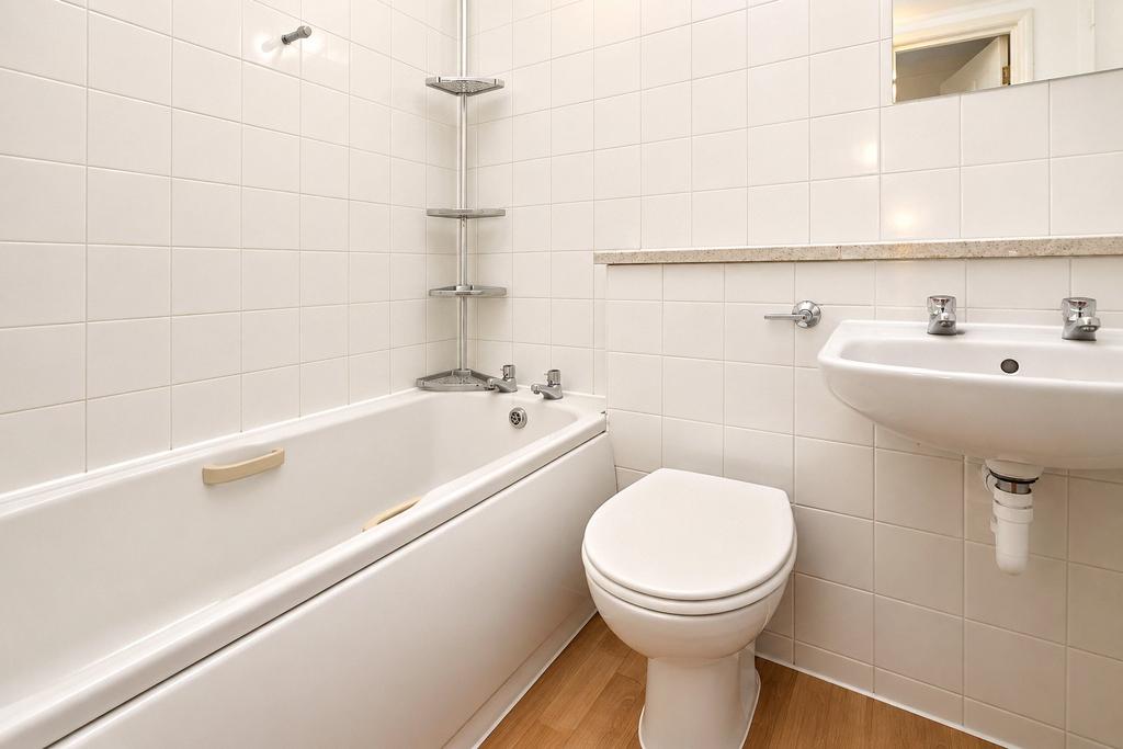 Apartment in London, Thornton Heath - More