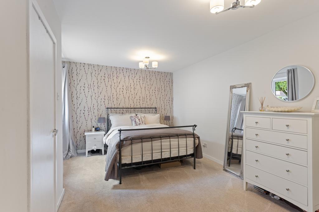 Apartment in Edinburgh - More