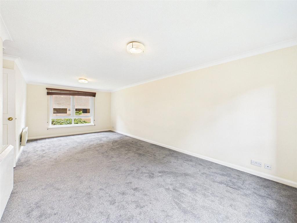 Apartment in Edinburgh, West End - View 4