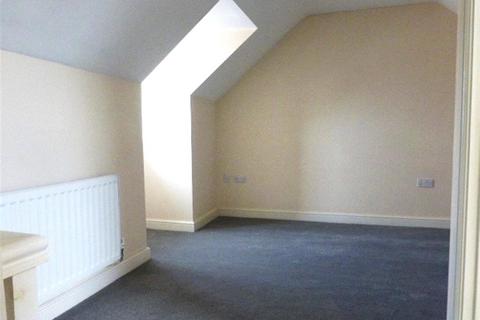 3 bedroom terraced house to rent, Bracken Way, Harworth, Doncaster, Nottinghamshire, DN11