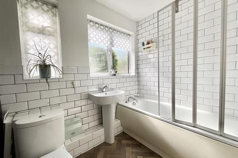 3 bedroom terraced house to rent, Air Balloon Road, Bristol