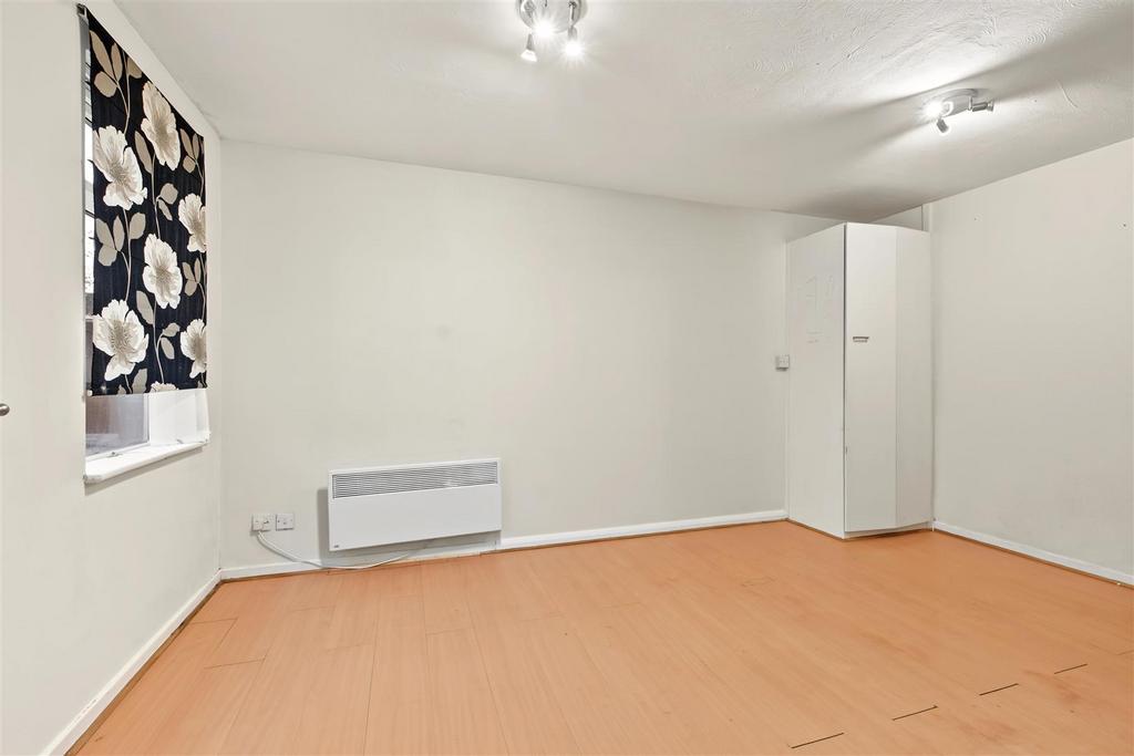 Apartment in Nottingham - View 3