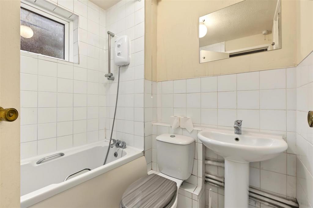 Apartment in Nottingham - View 5
