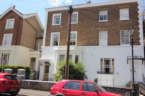 2 bedroom apartment to rent, Windsor SL4
