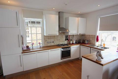 2 bedroom apartment to rent, Windsor SL4