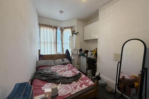 5 bedroom terraced house for sale, Abbey Wood Road, London, SE2