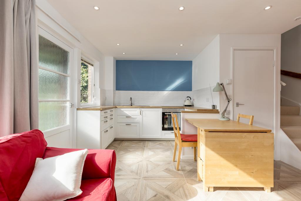 House in Edinburgh, Stockbridge/Inverleith - More