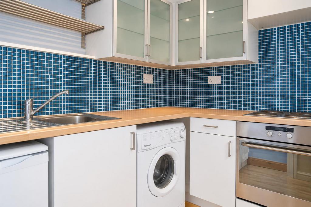 Apartment in Newcastle upon Tyne, Blakelaw, Blakelaw and North Fenham - View 4