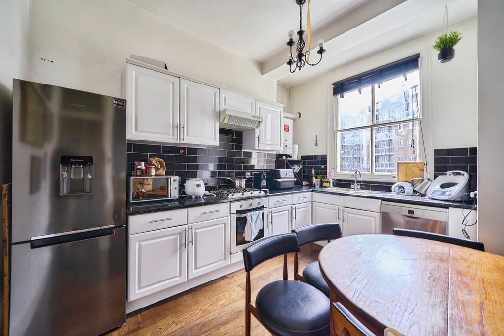 Apartment in London - View 4