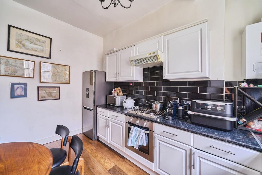 Apartment in London - More