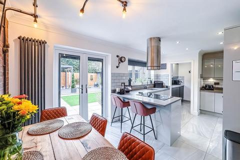 4 bedroom detached house for sale, Elderflower Road, Dentons Green, WA10