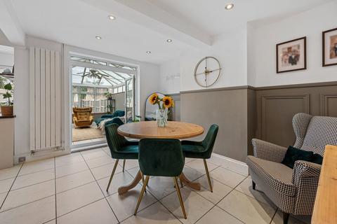 4 bedroom semi-detached house for sale, Bath Road, Kettering NN16
