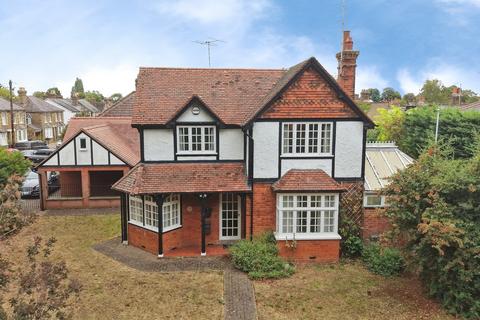 3 bedroom detached house for sale, St. Johns Avenue, Harlow