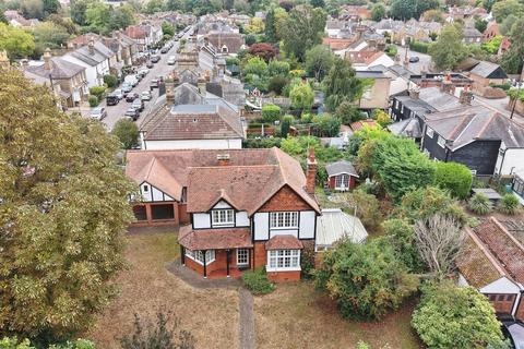 3 bedroom detached house for sale, St. Johns Avenue, Harlow