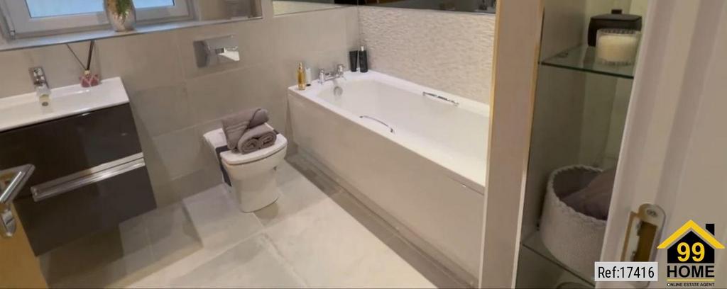 Apartment in London - View 5