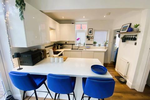 2 bedroom semi-detached house for sale, 124 Haven Lane, Moorside, Oldham, OL4 2QQ