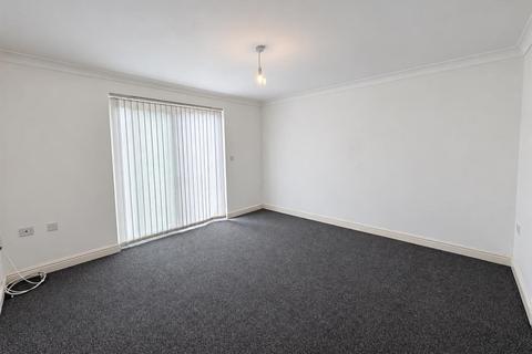 2 bedroom semi-detached house to rent, Pendinas, Wrexham LL11