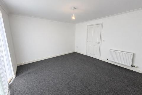 2 bedroom semi-detached house to rent, Pendinas, Wrexham LL11