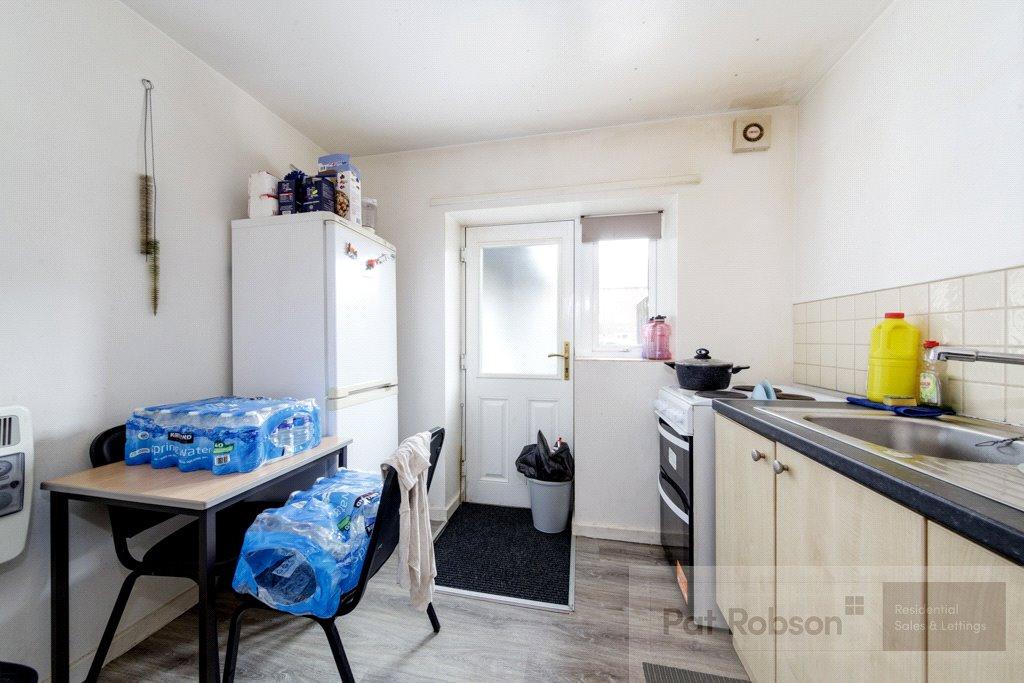 Apartment in Newcastle upon Tyne, Tyne and Wear - View 3
