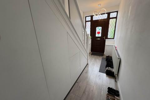 3 bedroom semi-detached house for sale, 139 Oakbank Avenue, Oldham, OL9 9RT