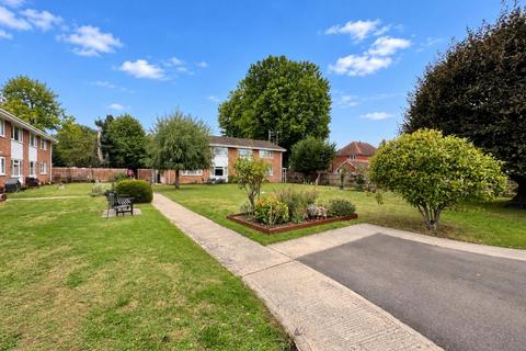 2 bedroom flat for sale, Lansdown Road, The Willows Lansdown Road, GL1