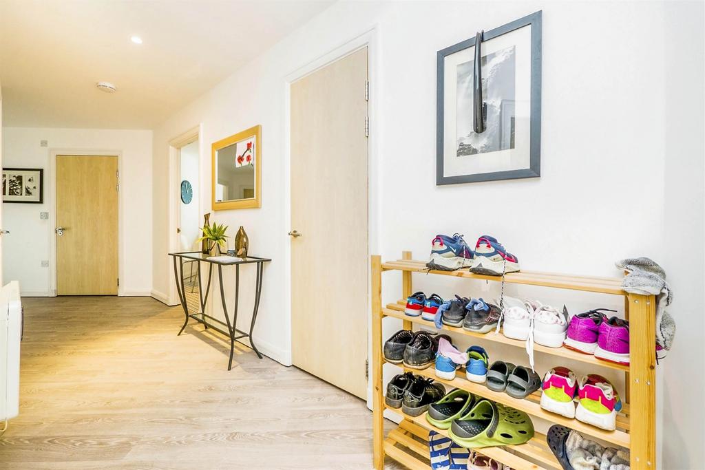 Apartment in Cardiff - More