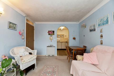 1 bedroom flat for sale, Wordsworth Drive, Cheam, Sutton, SM3