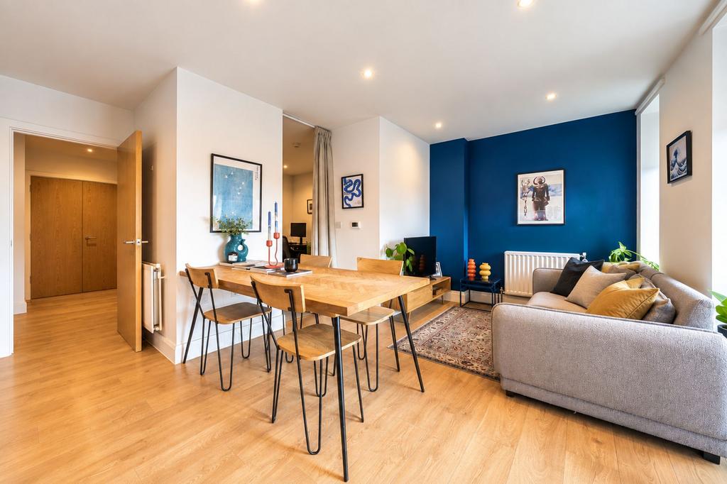 Apartment in London - View 5