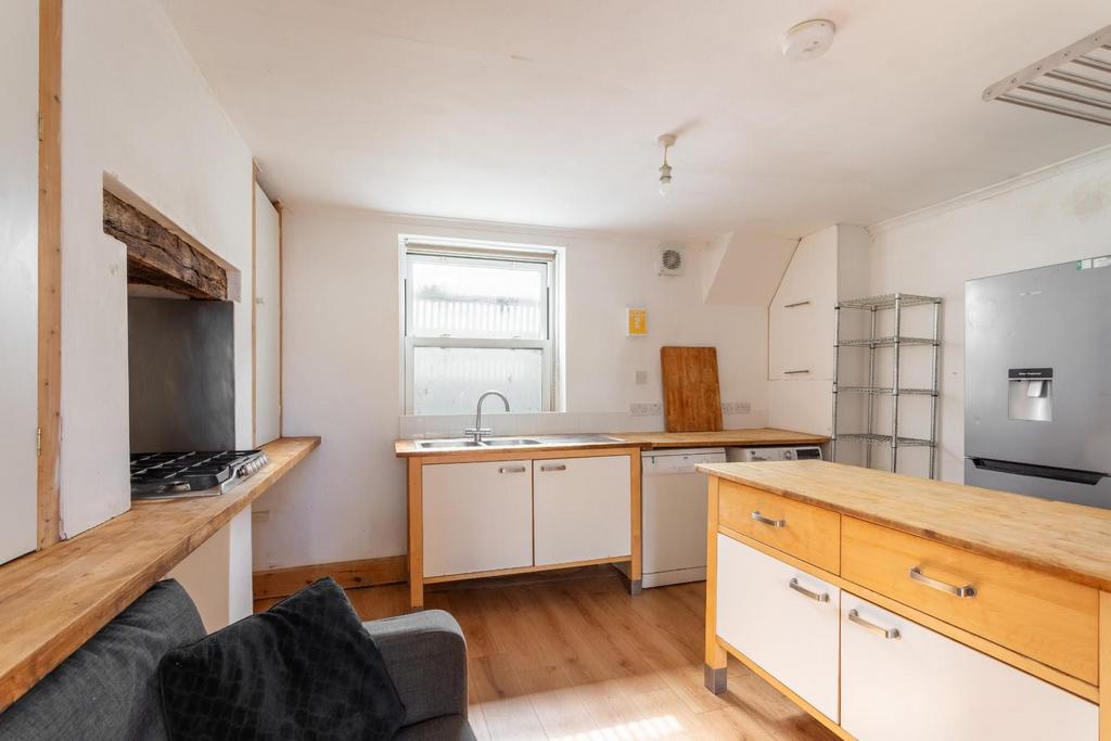 House in Brighton - View 3