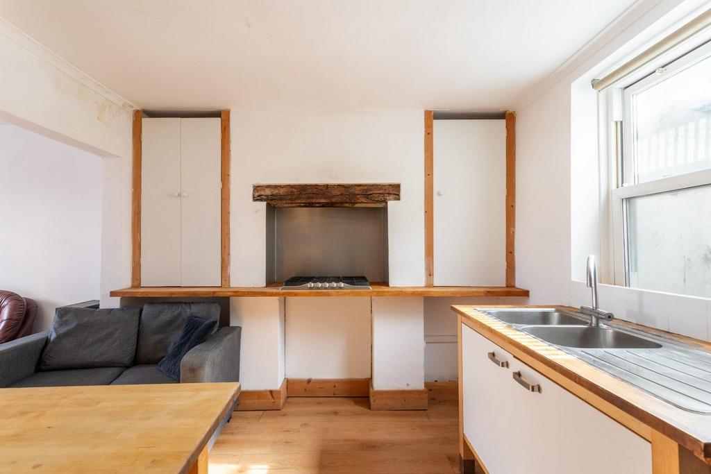 House in Brighton - View 4